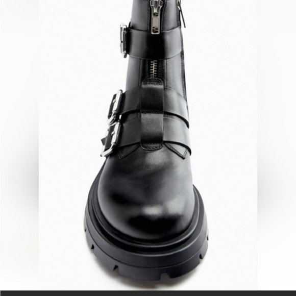 NWT Zara Leather low heeled ankle boots with buckles - Picture 6 of 8